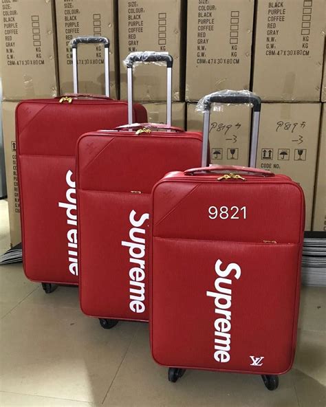 rimowa supreme fake